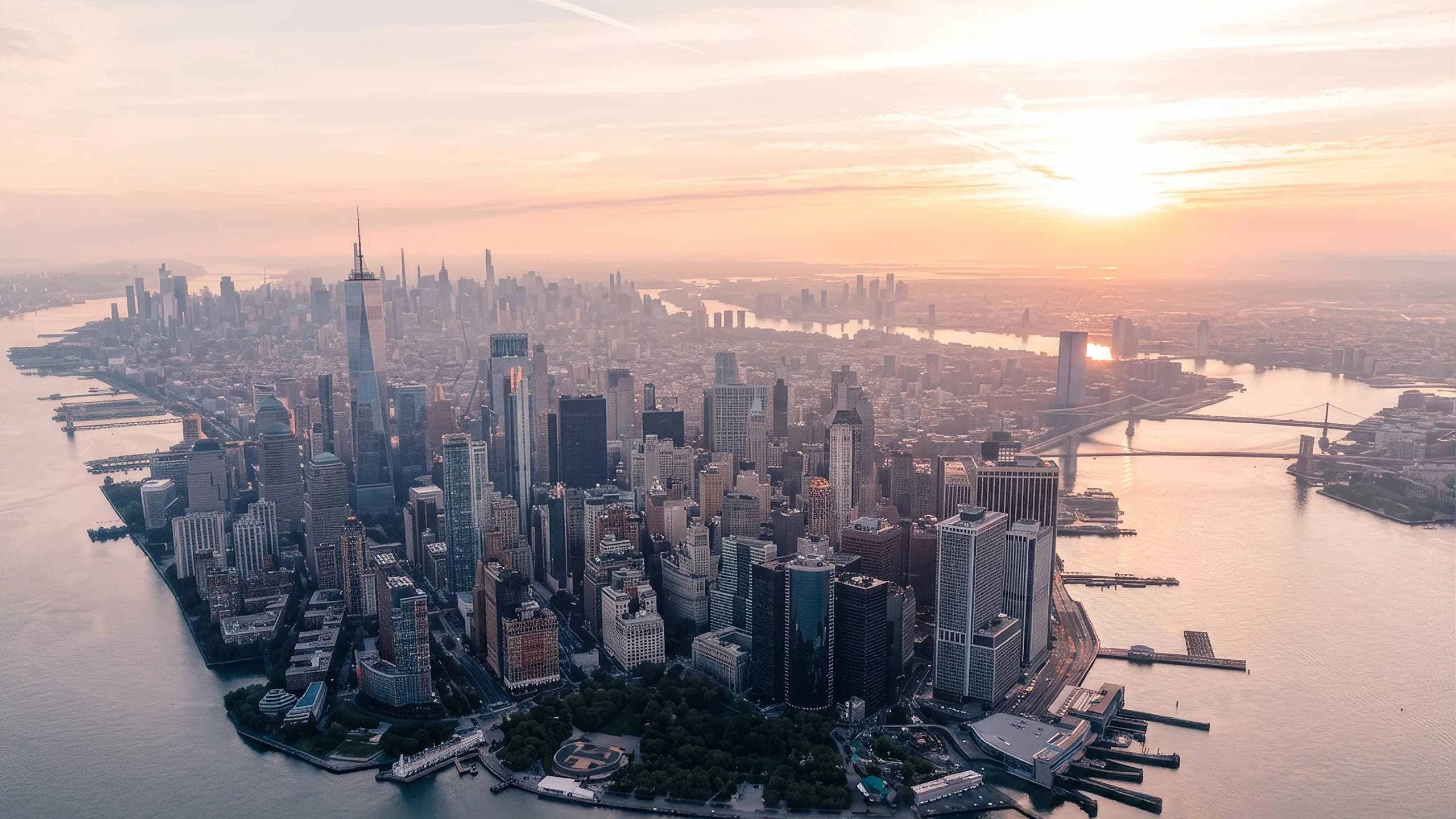 One World Trade Center at sunset over Lower Manhattan
